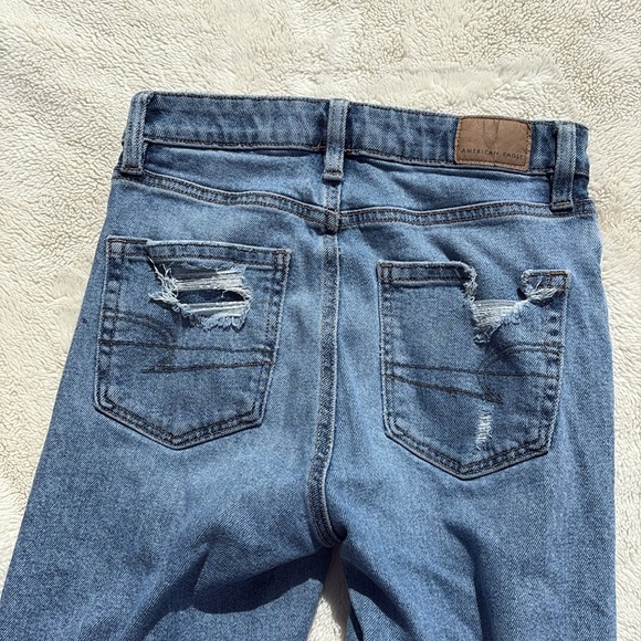 American Eagle Distressed Mom Jeans Sz 0 Short | Ripped Y2K Denim Aesthetic - Picture 7 of 7